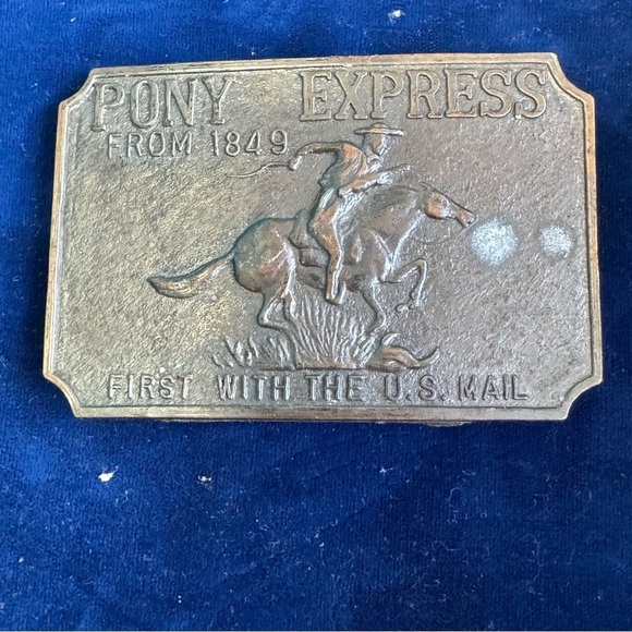 PONY EXPRESS FROM 1849 FIRST WITH THE U.S. MAIL Copper Belt Buckle - Picture 1 of 3